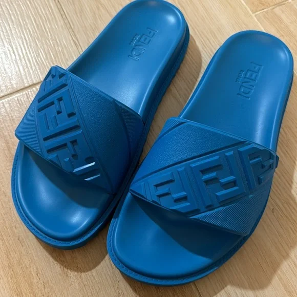 FENDI MEN'S FF RUBBER SLIDE SANDALS CYBER BLUE 7 us 6 uk